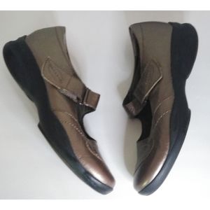 Clark's In Motion Mary Jane Comfort Walking Shoes